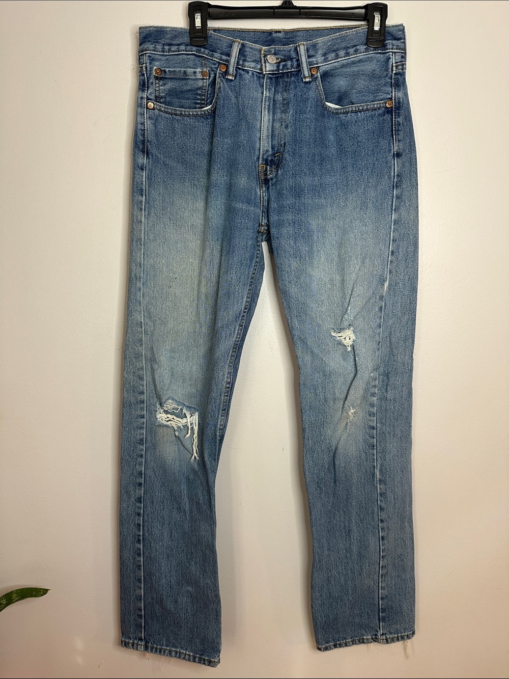 Levi’s 505 Classic Distressed Light Blue Men’s Jeans 32x34